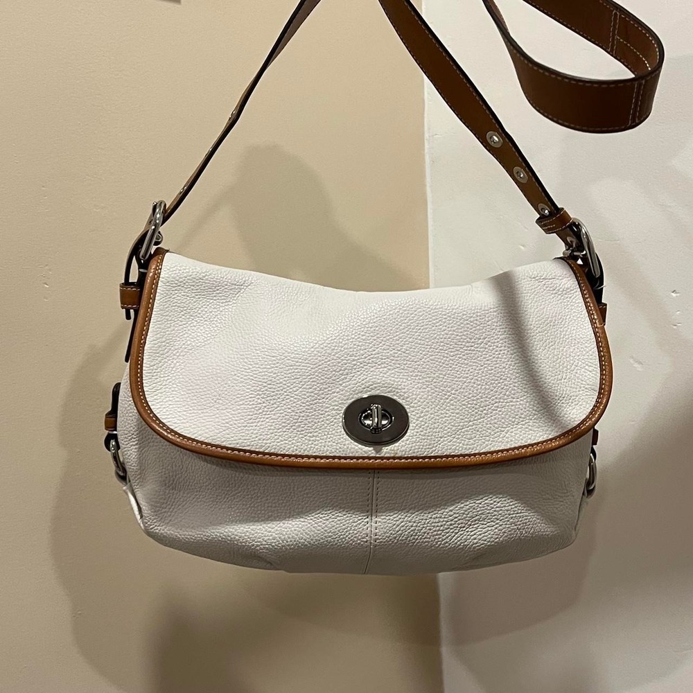 Y2K 2000s Coach Legacy Pleated White Leather Turn Lock Shoulder Bag / Handbag